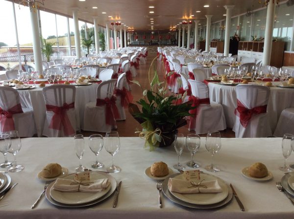 FIESTAS FIN DE AÑO EVENTOS TARDEOS RESTAURANTES CASTELLAR DEL VALLES BINOMIO ECUESTRE
